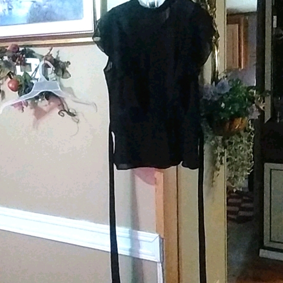 Forever 21 Tops - Classy black top by Twenty one